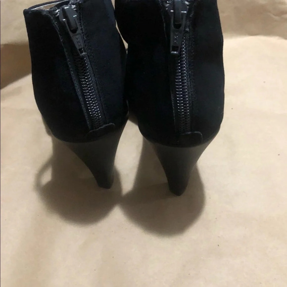 Tastemaker SZ 9 peep toe heels - Picture 4 of 7